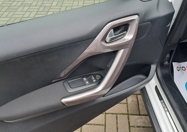 Peugeot 2008 cena 45900 przebieg: 42511, rok produkcji 2015 z Radlin małe 211